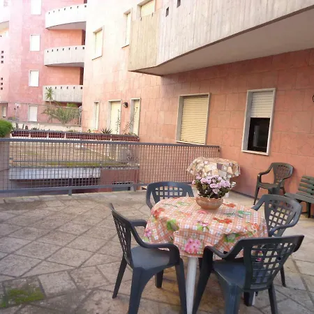 Holiday home Quadrilocale Baia Blu *